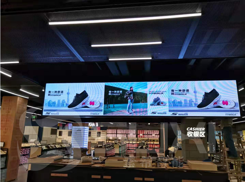 商場(chǎng)專賣店廣告宣傳LED室內(nèi)全彩顯示屏P3.0案例